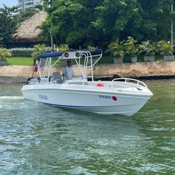 MEGAYATES 28 FT (2)
